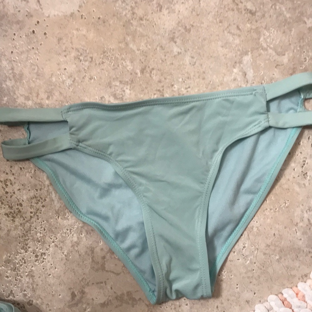 Bikini Set - image 3